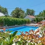 Danica Villa Bristivica