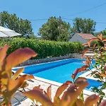 Danica Villa Bristivica