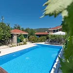 Danica Villa Bristivica
