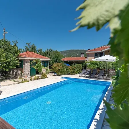 Danica Villa Bristivica