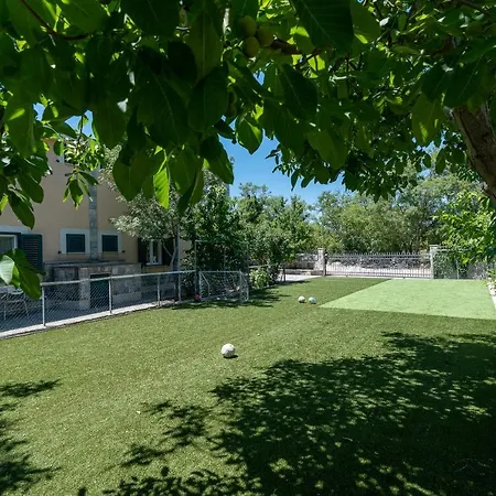 Villa Danica *