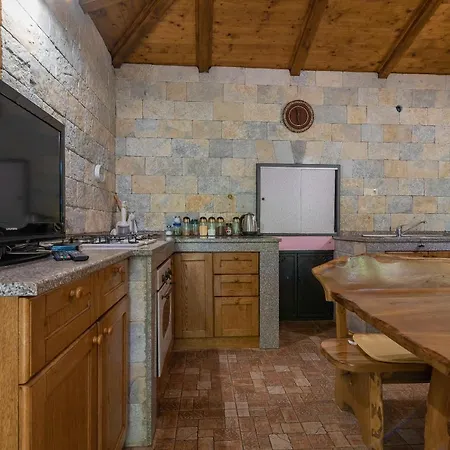 Danica Villa Bristivica