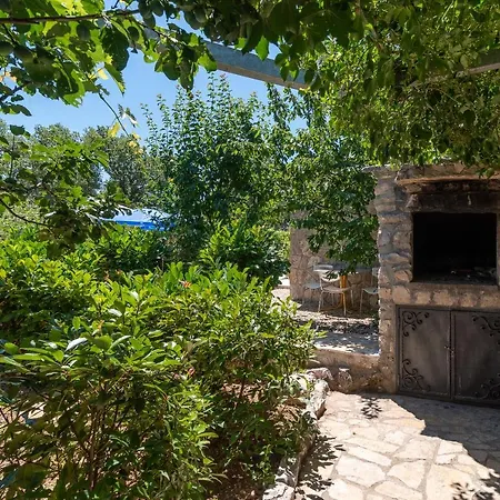 Danica Villa Bristivica