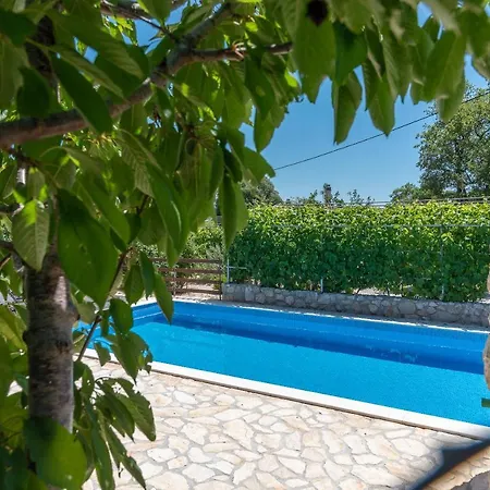 Villa Danica Bristivica