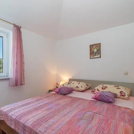 Danica Villa Bristivica